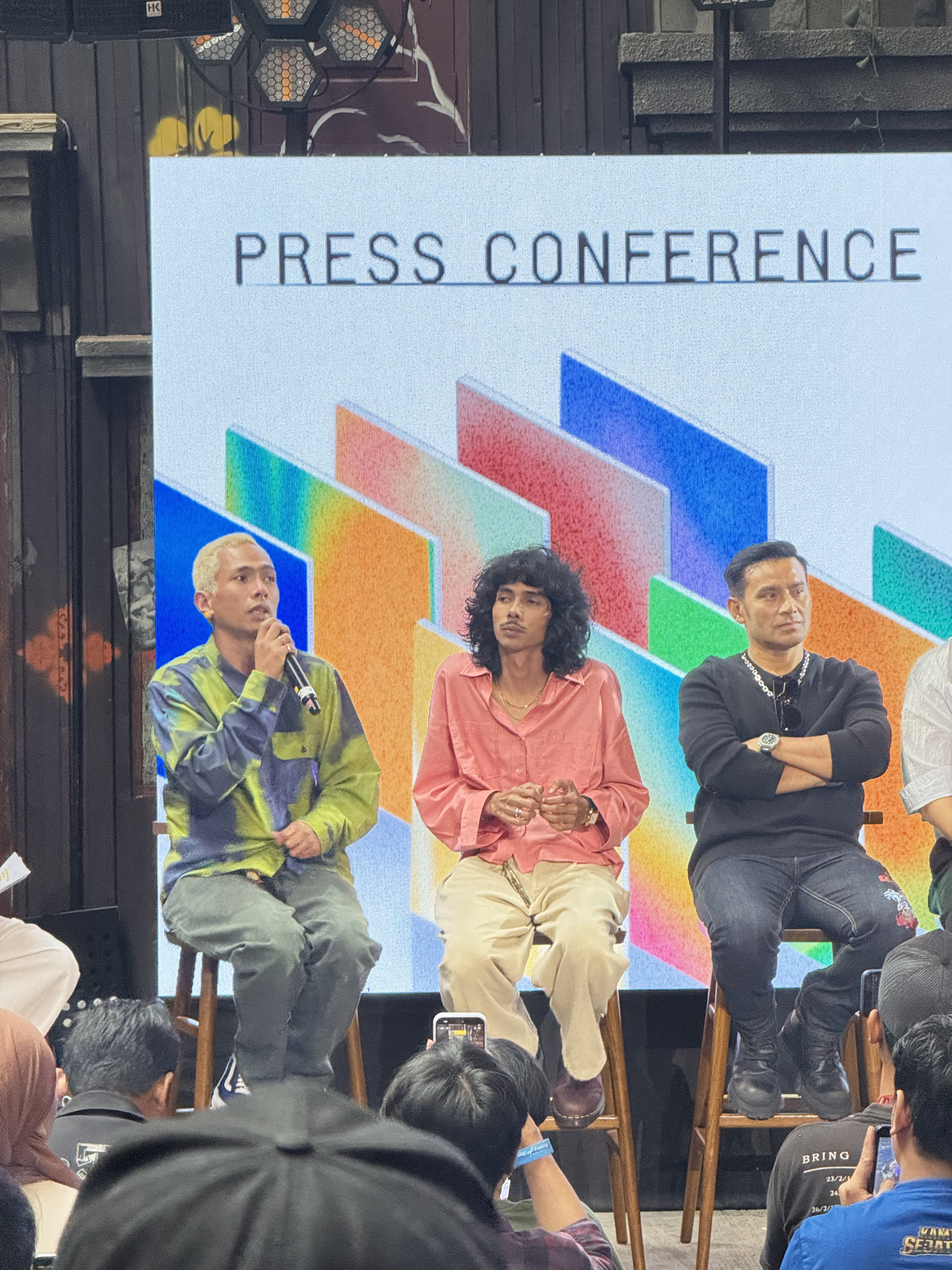 Left to Right: Ari Lesmana, eńau, Judika