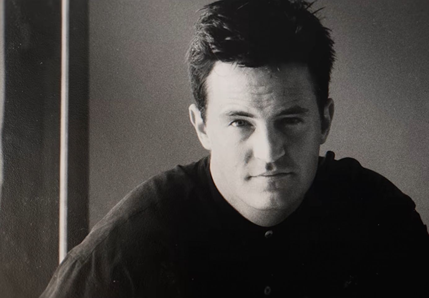Dokumenter Matthew Perry Tayang 27 Oktober di Netflix, Trailernya Ungkap Biaya Rehabilitasi US$7 Juta